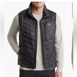 L.L. Bean Primaloft lightweight pack away vest